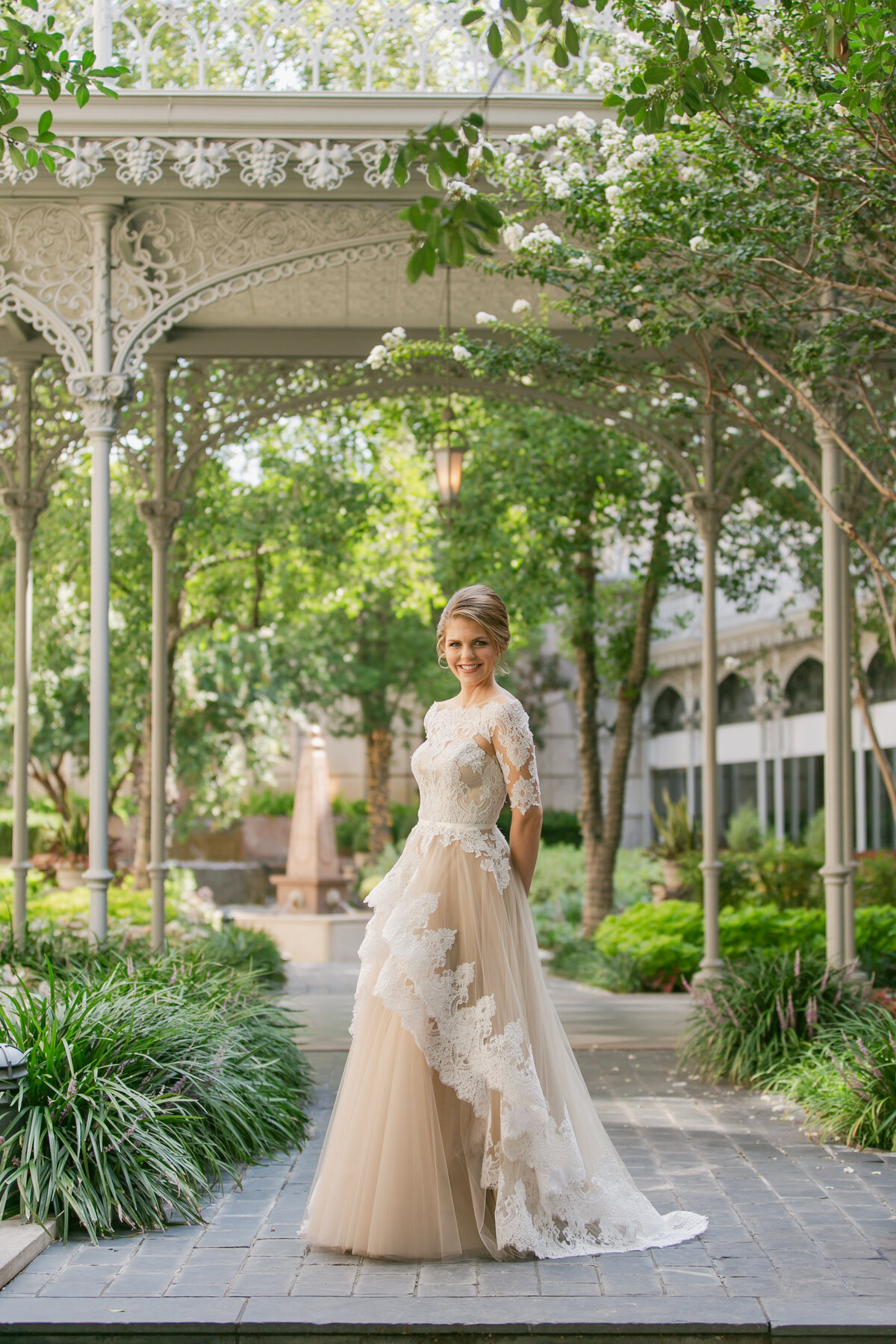 Bridal portraits at hotel crescent dallas