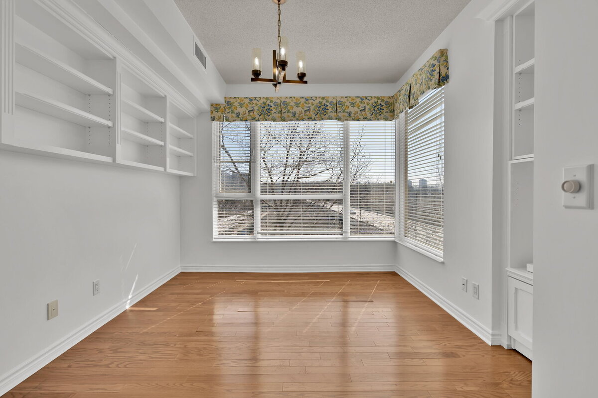 11.2 Sun Room