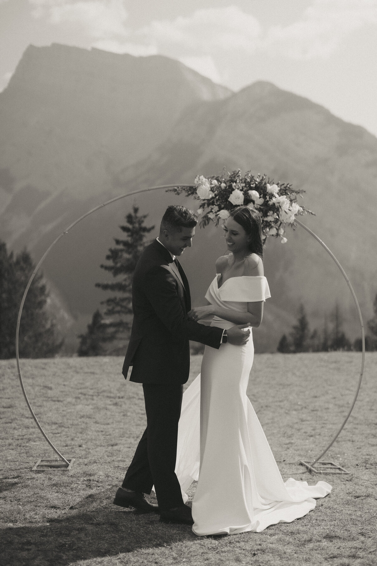 VPC-BANFF-INTIMATE-WEDDING-32