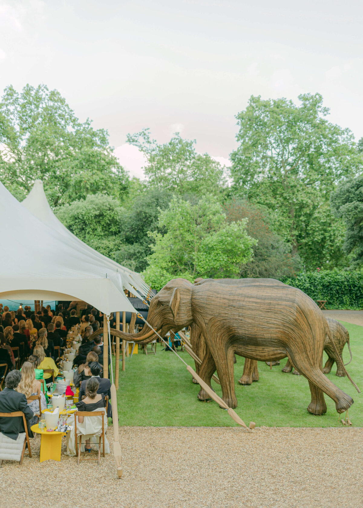 chloe-winstanley-events-lancaster-house-elephant-stretch-tent