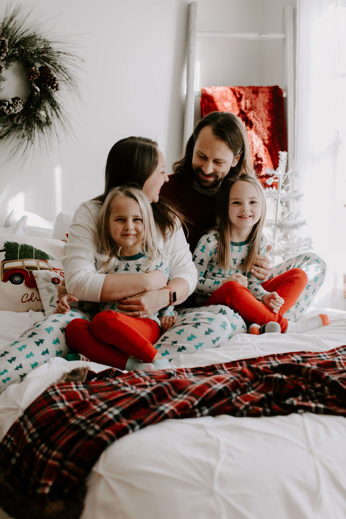 Holiday-Pajamas-Christmas-Mini-Session-Family-Photography-Woodbury-Minnesota-Sigrid-Dabelstein-Photography-Steineck-5