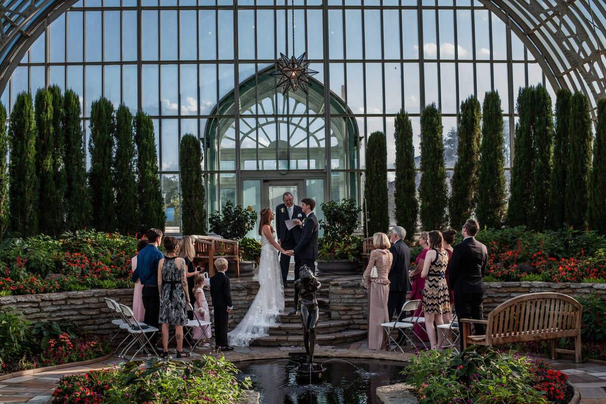 Como-Park-Conservatory-Saint-Paul-Minnesota-Summer-Wedding-Andy-Hardman-Photography34