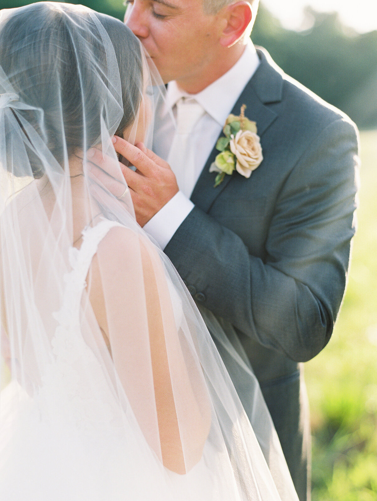 Meraki Design Wedding and Event Floral Studio Florist Wedding Flowers Full Service St. Louis Destination Luxury Floral Design Florists Designers Personal Unique Amy-Golding-Wedding-Photography-Emily-Kaleb-Wedding-2022-722