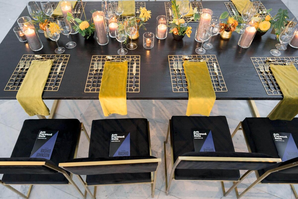 artistic-place-setting-design-corporate-events