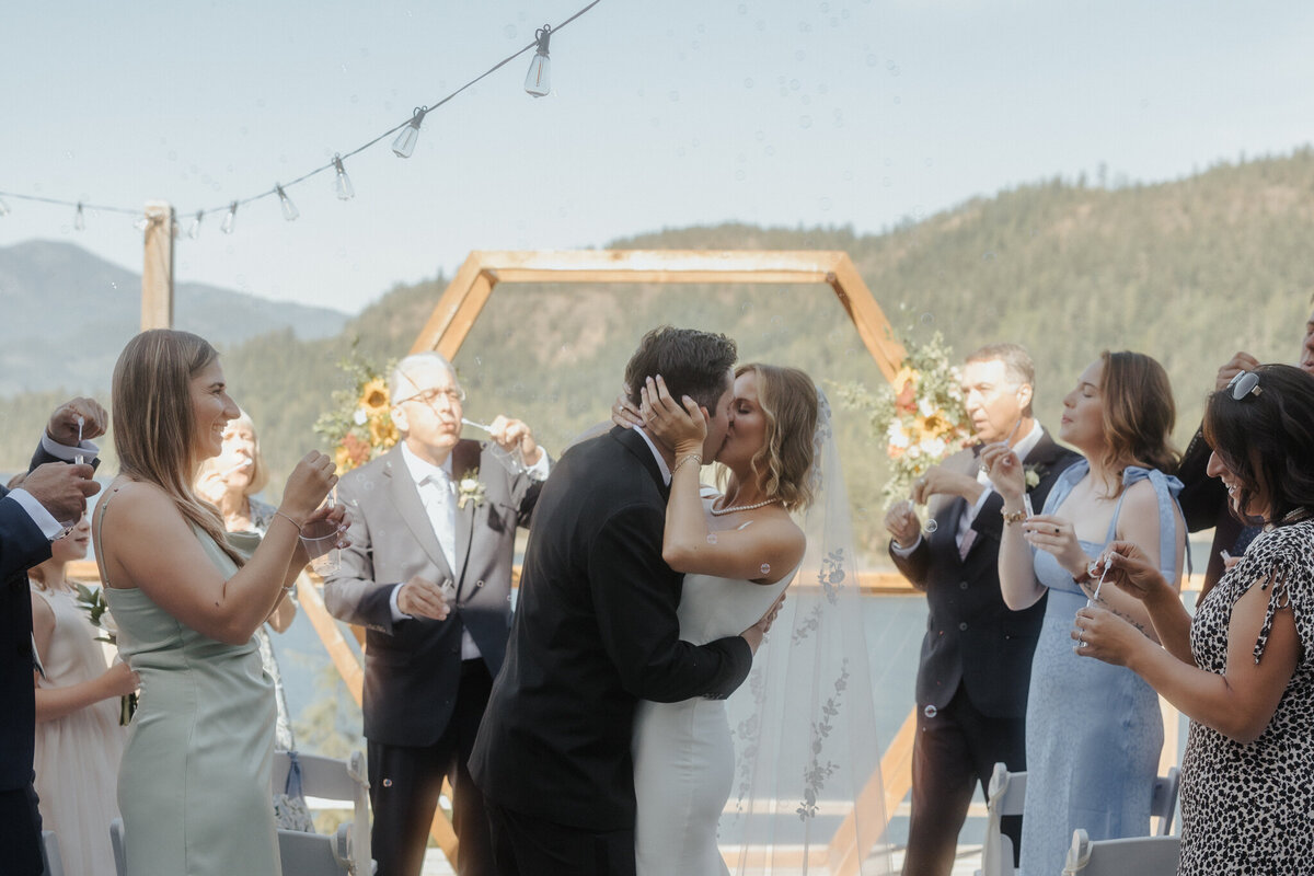 victoria-and-chester-west-coast-wilderness-lodge-intimate-wedding-chelsea-brown-photography-206