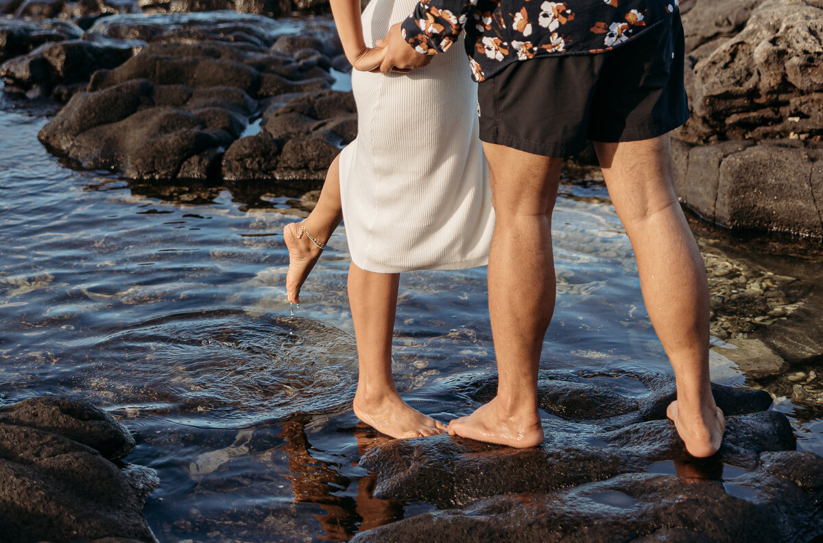 makapuu-beach-couple-portraits-69