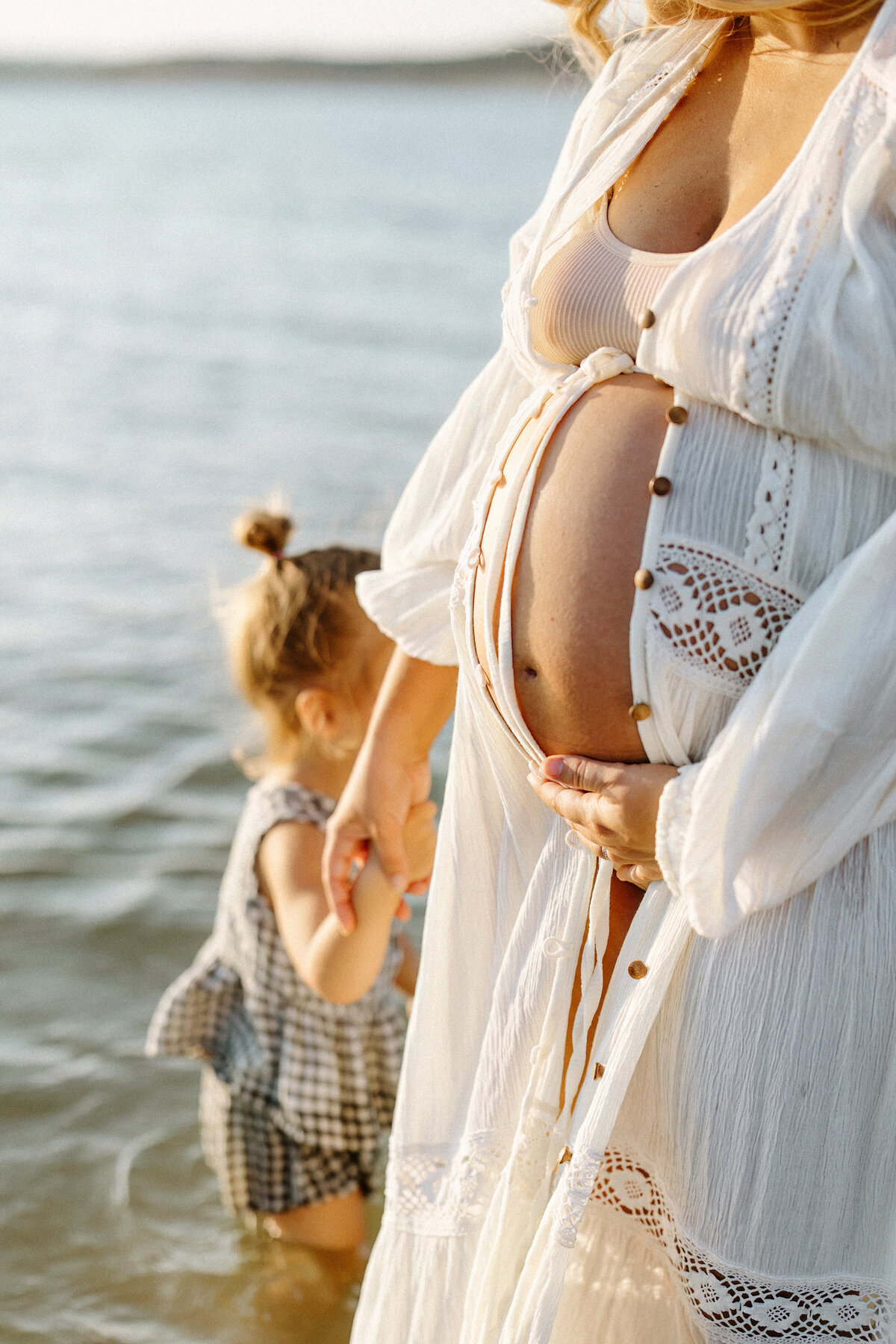 Austin-Lifestyle-Photographer-BollerMaternityStory-16
