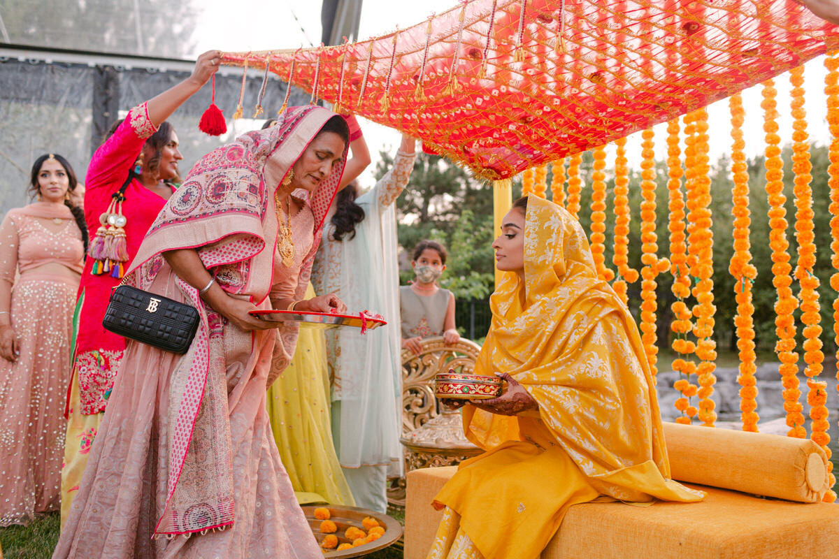 toronto-wedding-photographer-sikh-sangeet-025