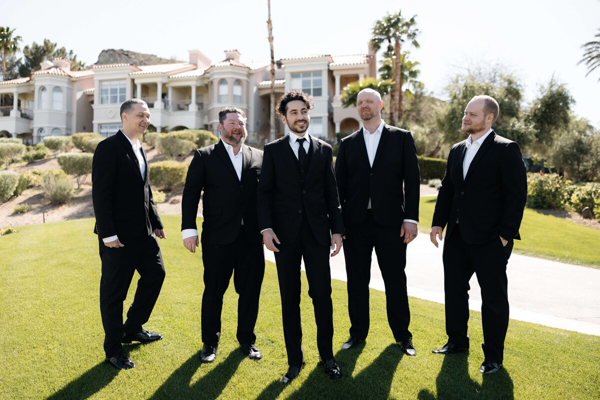 13_riskyexposure_marley-simon_las-vegas-elopement-photography