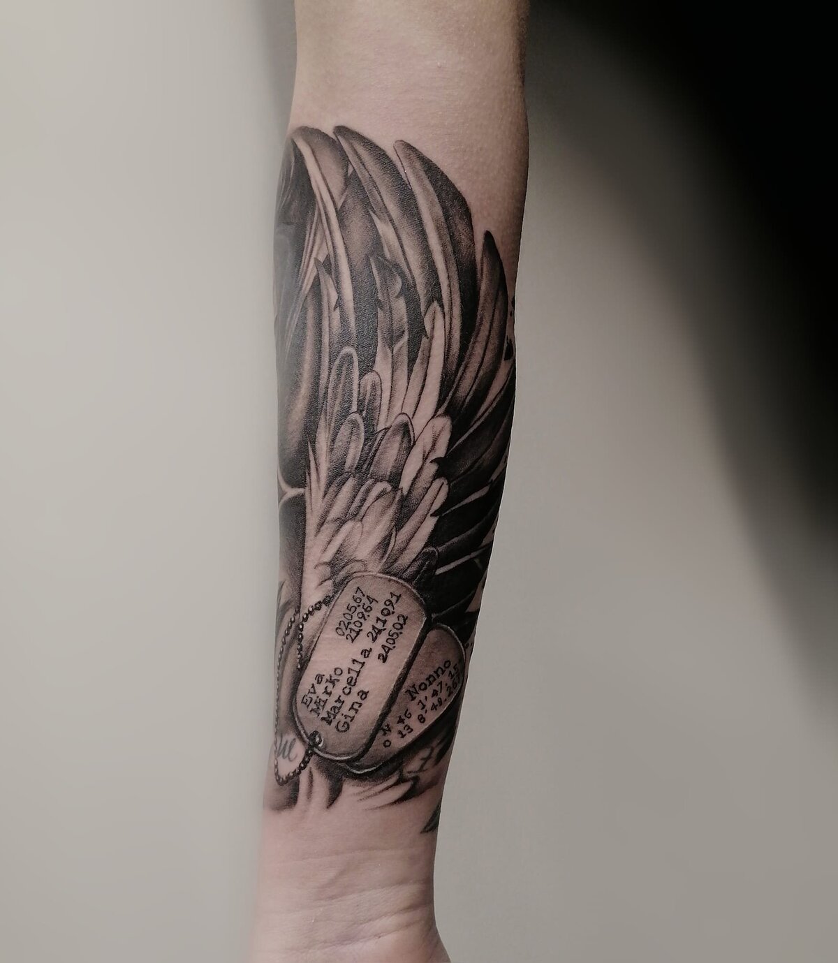 bloodyink-tattoo-studio-guestartist-antonis (38)