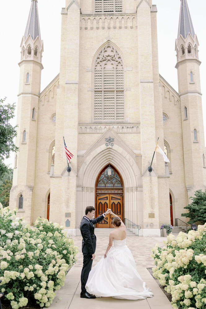 Notre-Dame-Smith-Ballroom-Summer-Wedding41