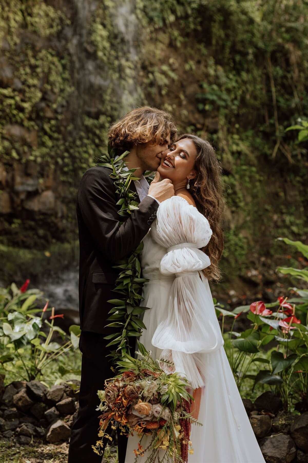 hawaii-waterfall-elopement-7500_websize