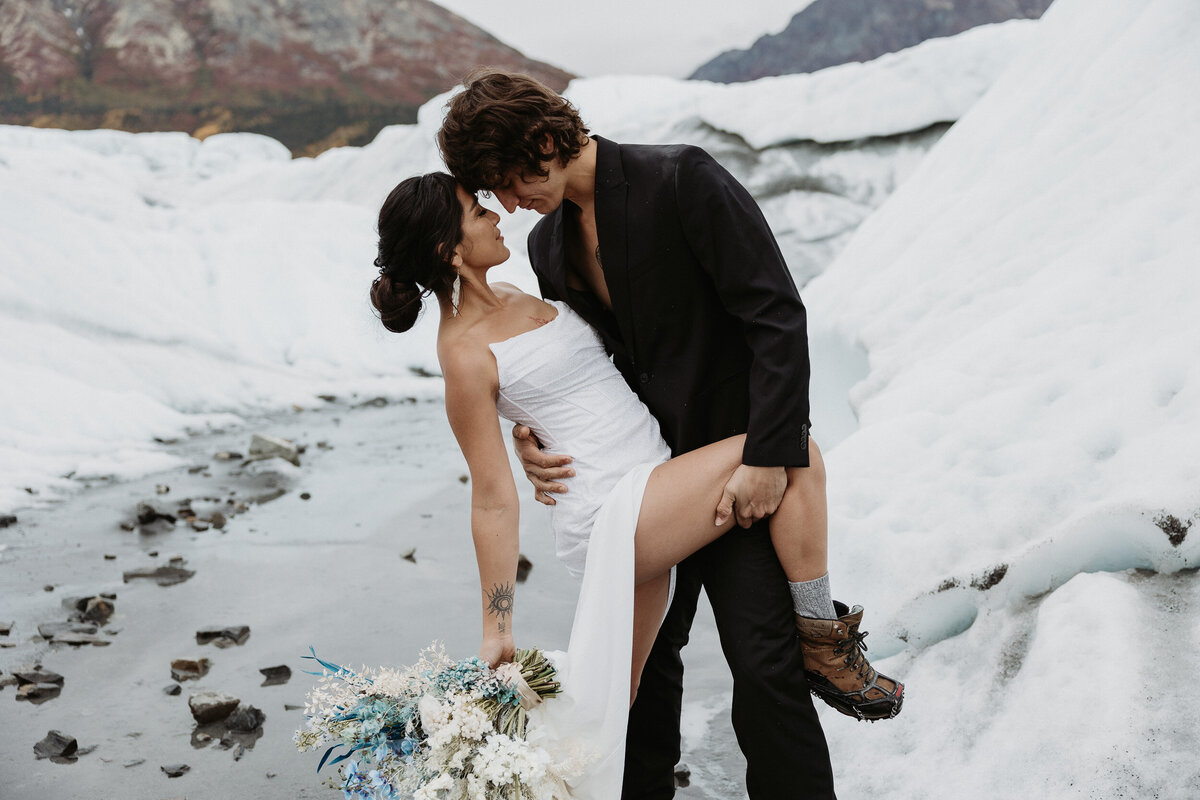 alaska-glacier-elopement-17