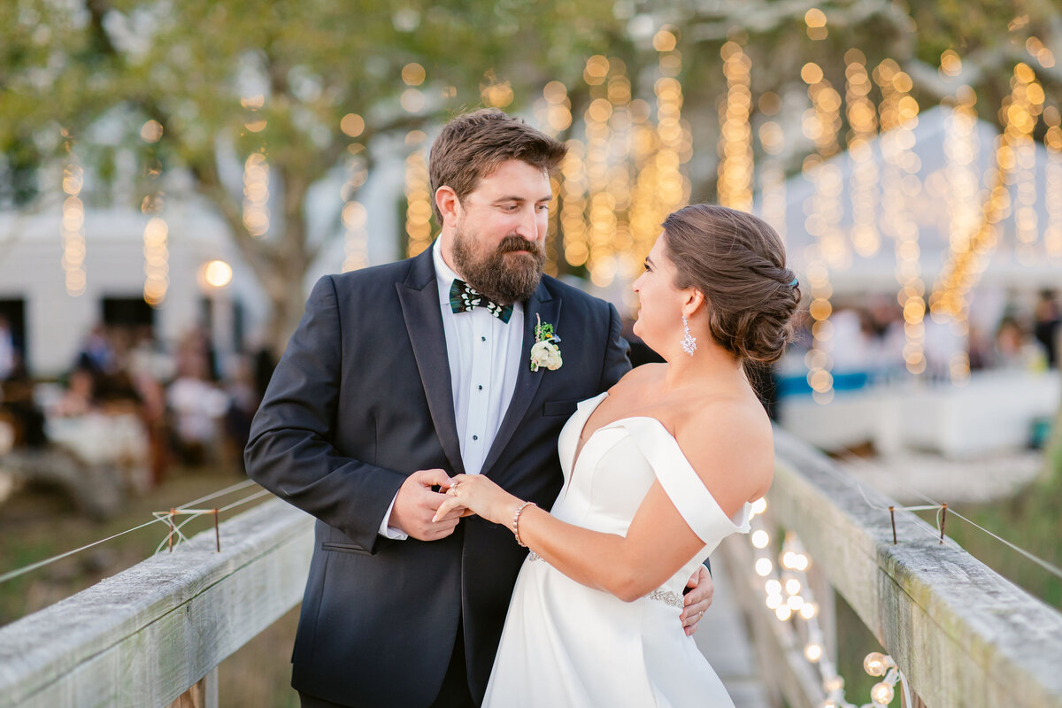 Bride&Groom_pawleys_island_wedding