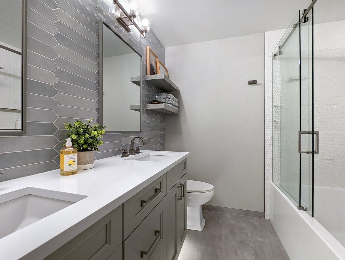 Seattle Bathroom Remodel | Justine Marie Designs 01