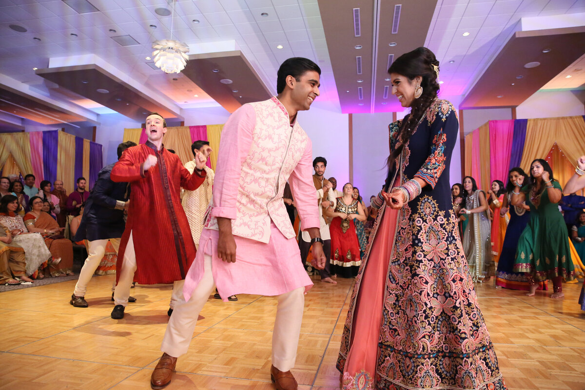 03238-Radhika-Abhi