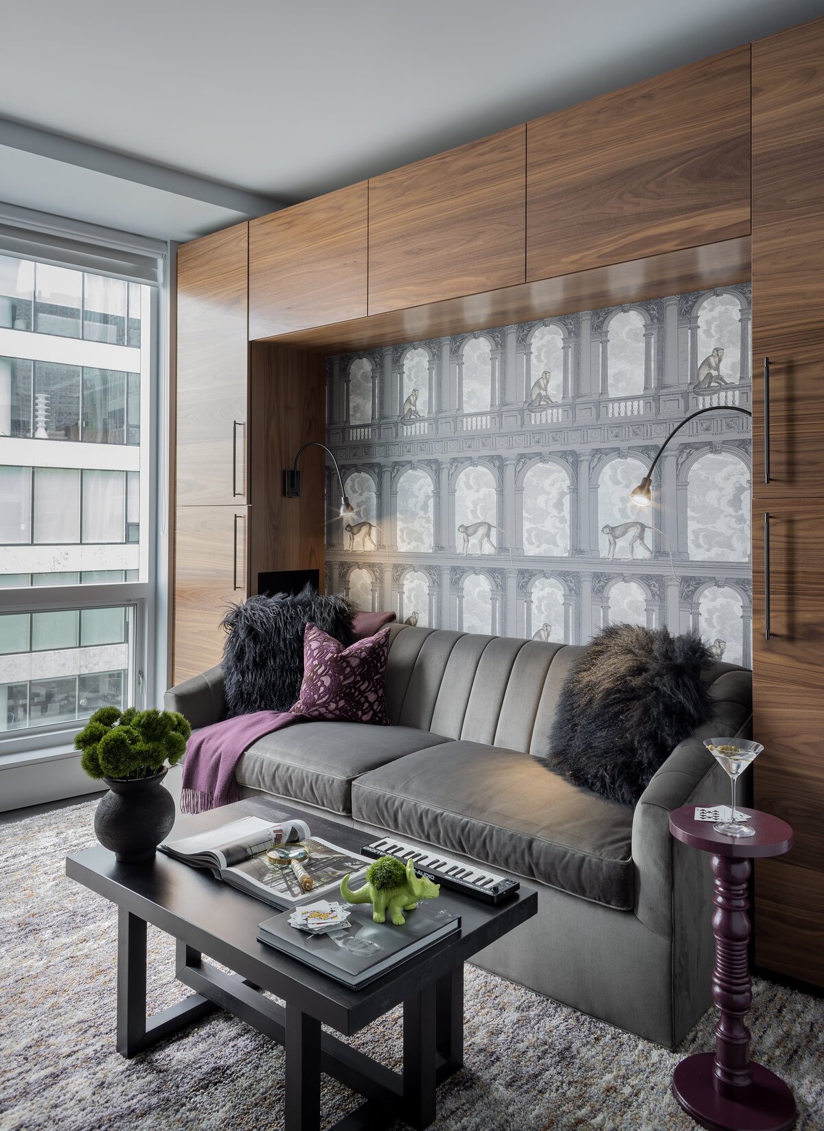 seaport-modern-home-office-bold-artwork