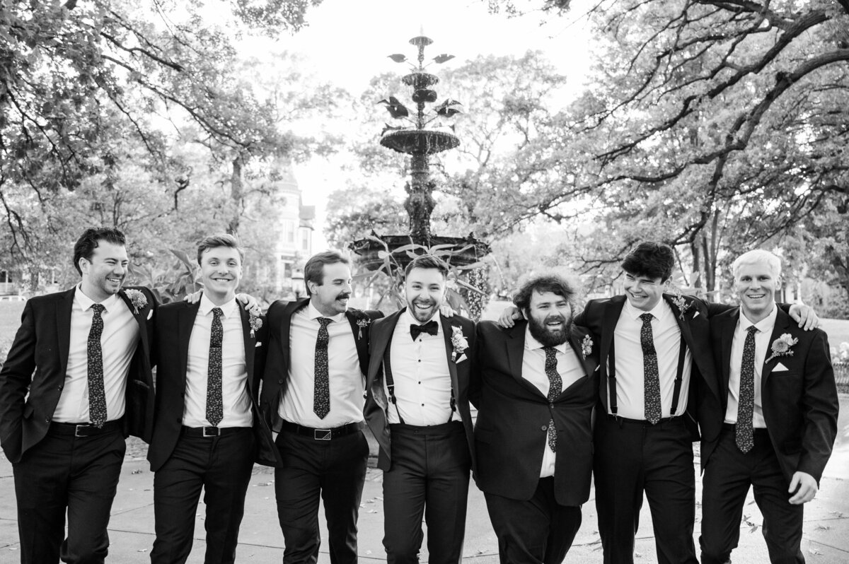 elizabeth-andrew-st-thomas-more-catholic-wedding-photo-30