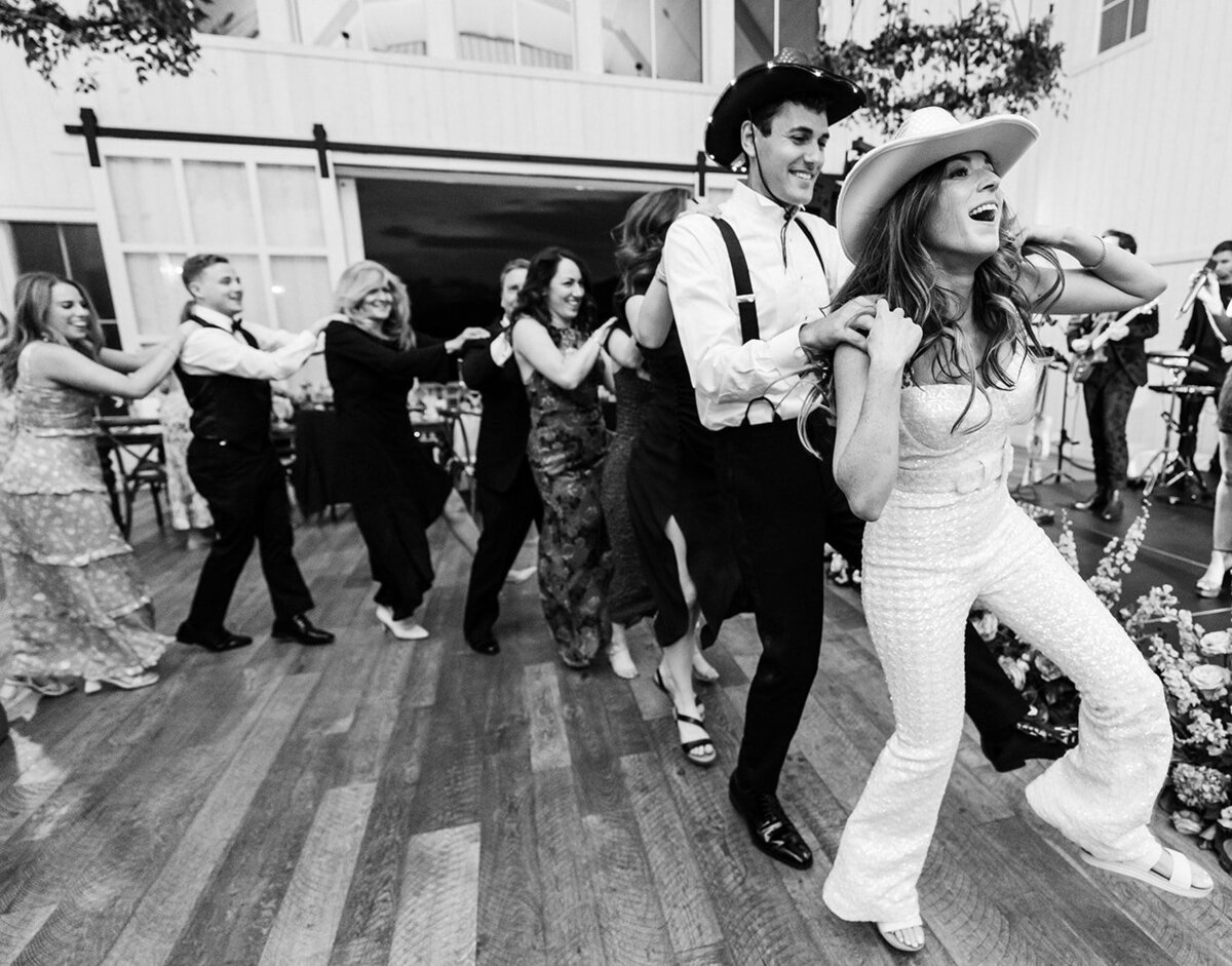 river-bottoms-ranch-june-summer-mountain-wedding-pepper-nix-2408-2646bw