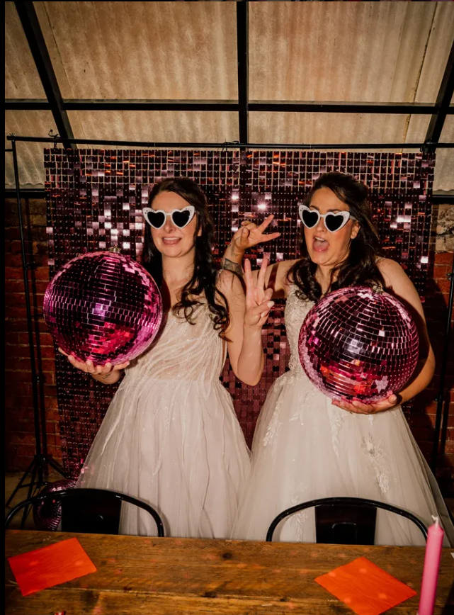 Charlotte & Charlotte - Review