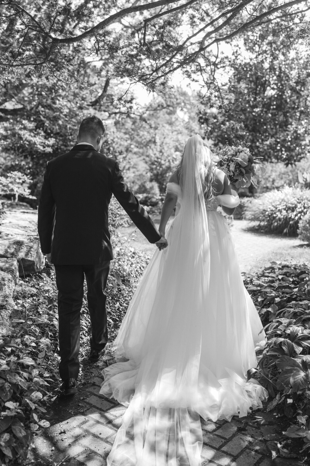 Kylie+TommyOldeMillInnWedding-526