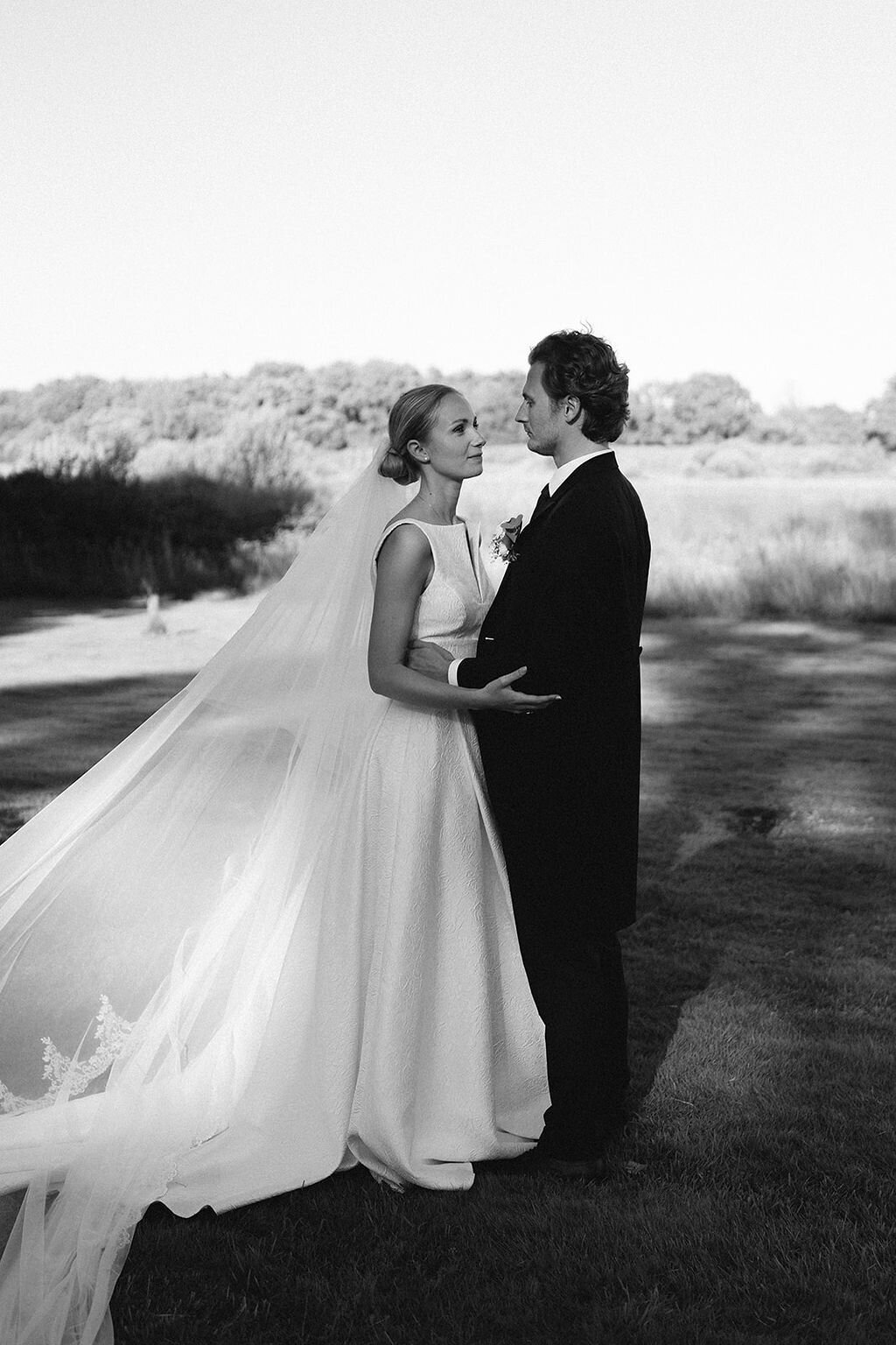 seance-photo-couple-mariage-elegant-loire-atlantique3