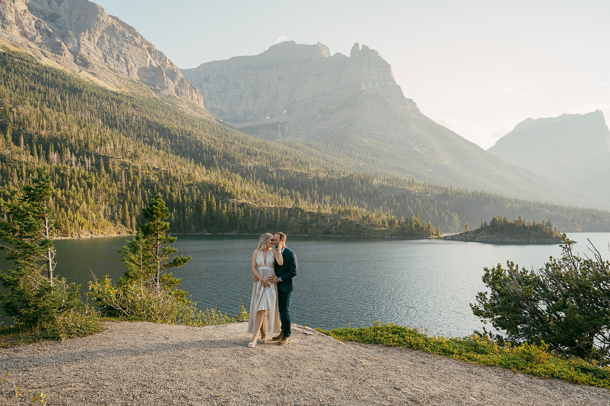 vintage-hollywood-glacier-national-park-elopement-presley-gray-photo1123