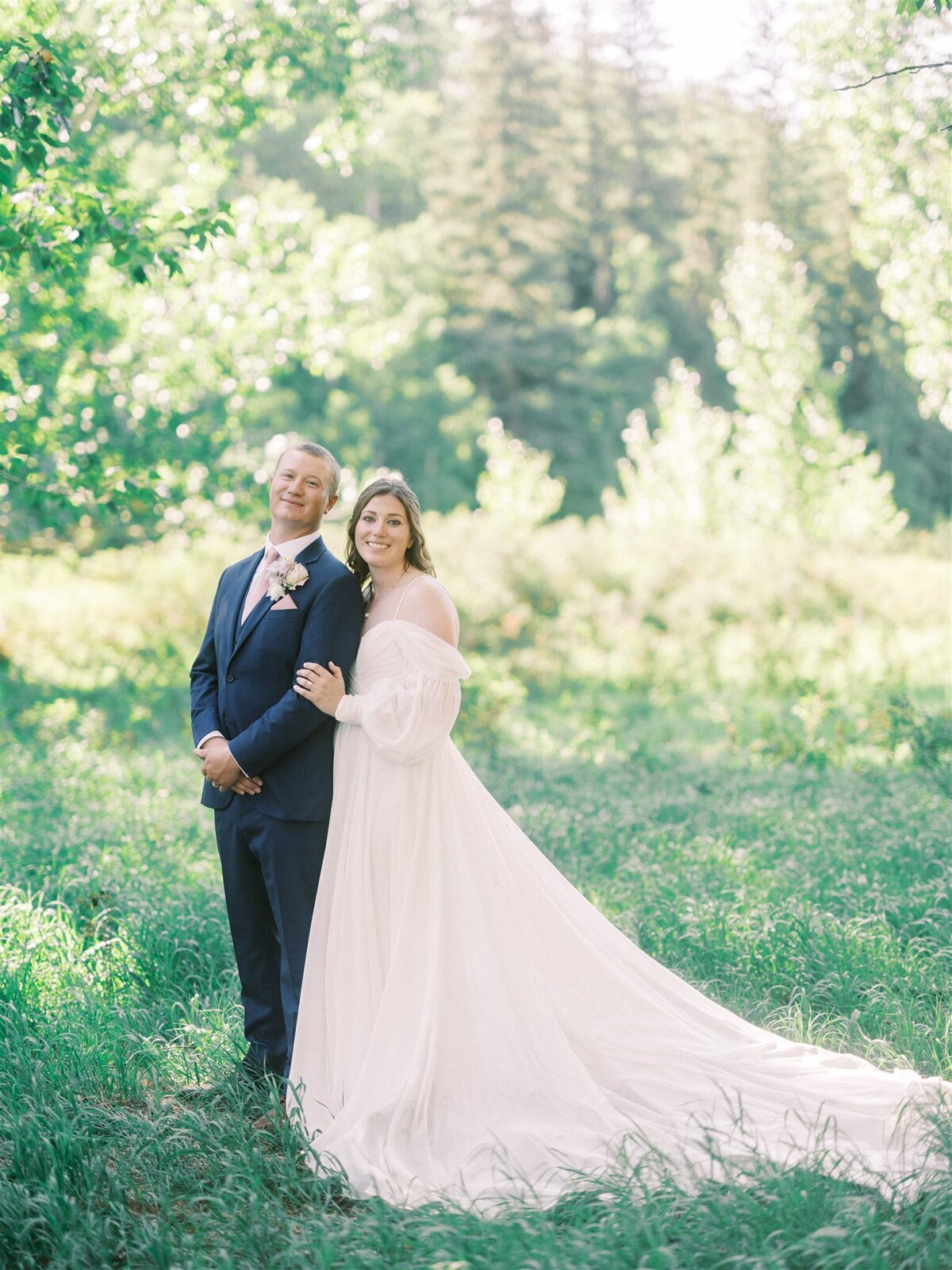 calgary-wedding-photographers-nicole-sarah-BT-193