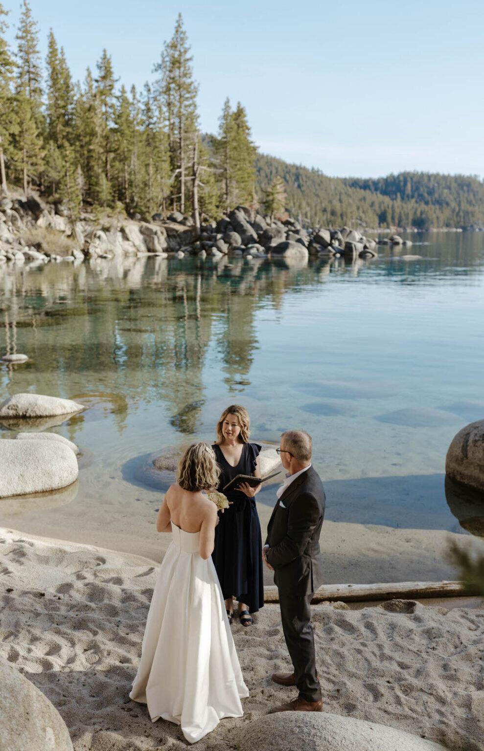 lake-tahoe-beach-elopement-21-989x1536