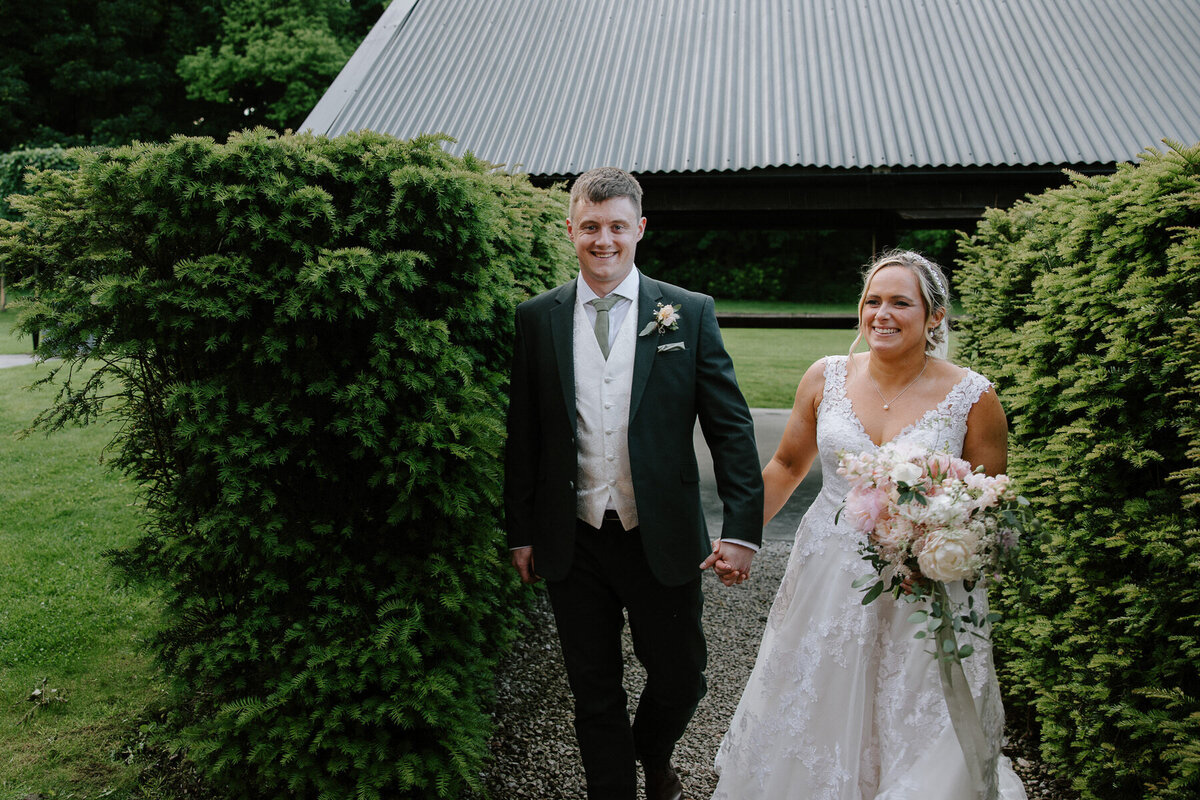 0592Sophie & Ross - Hazel Gap Barn - Dan Tomkins Photography-1