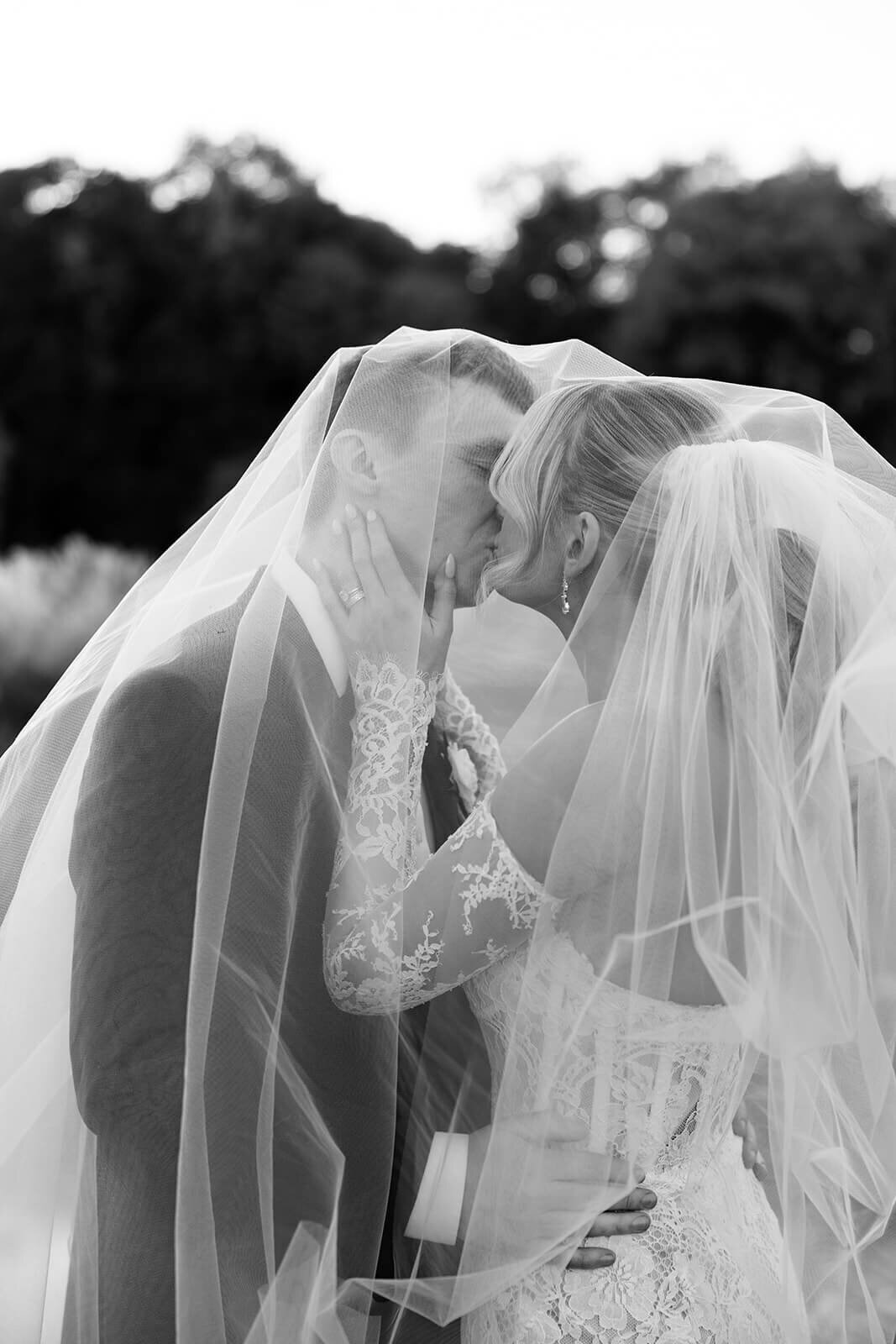 New Jersey Wedding Photographer_Egdewood Country Club_0113