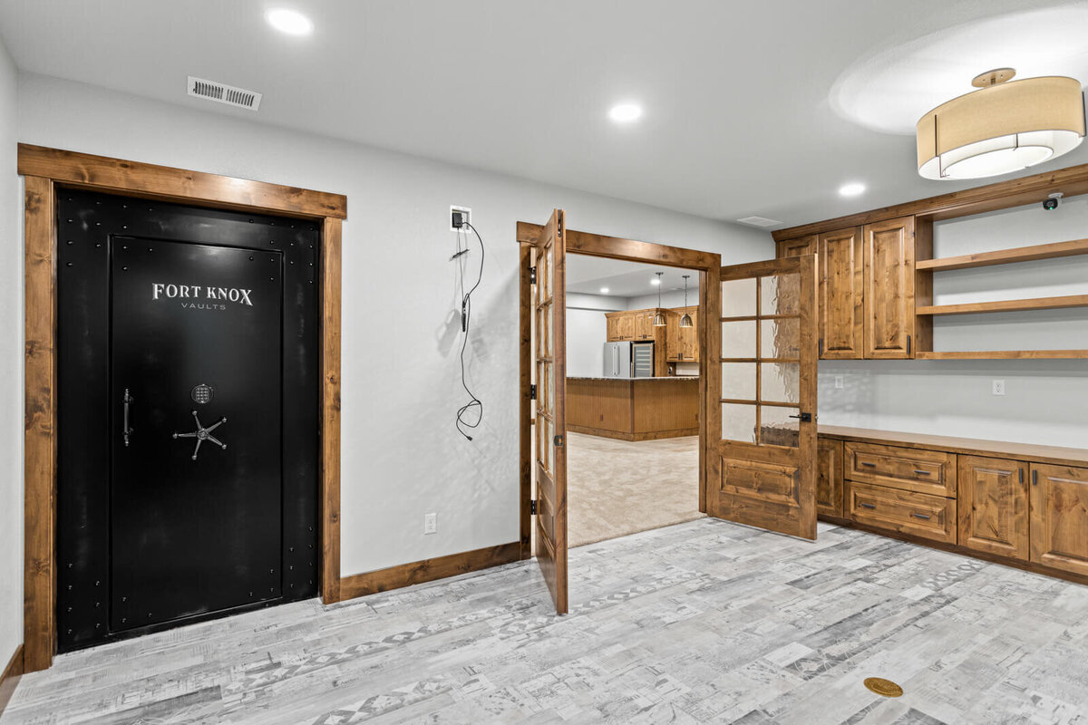 rustic-retreat-new-construction-interior-design-cheyenne-wy_38
