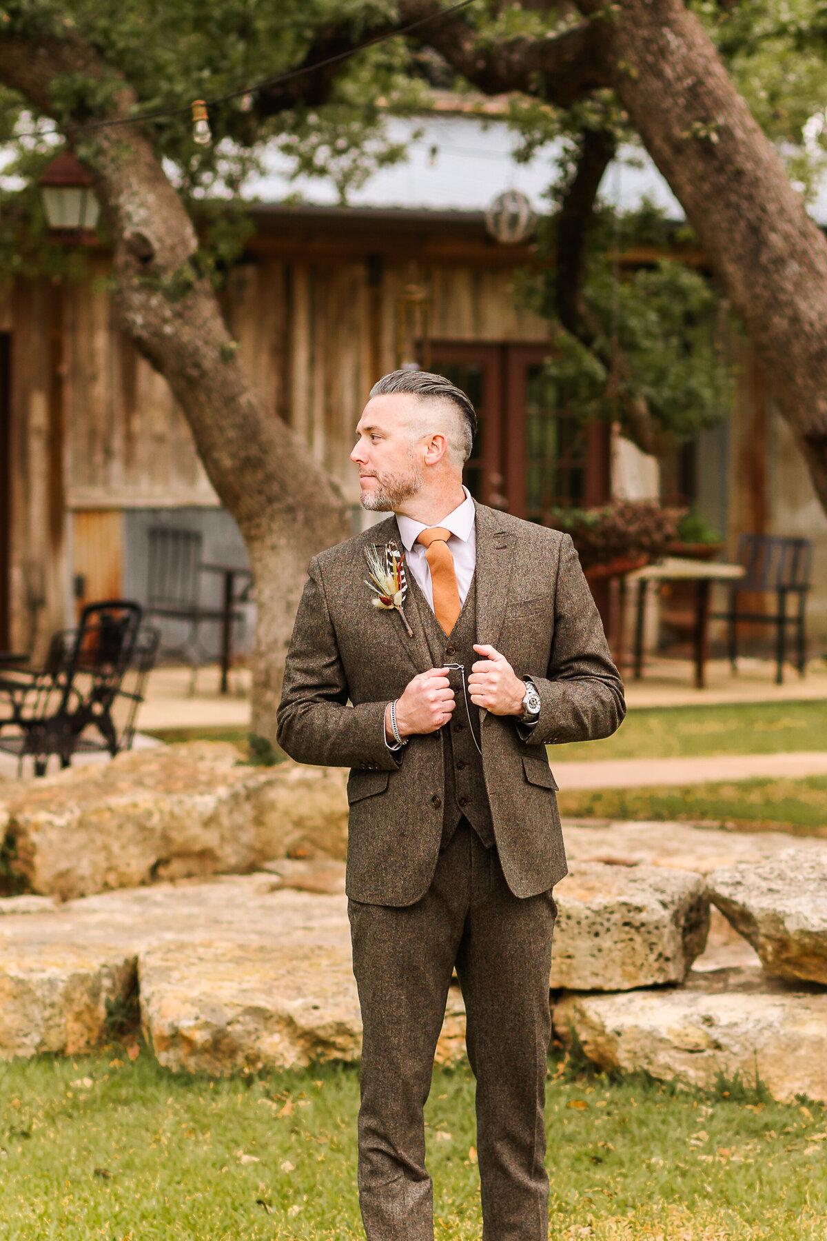 Embark on a Texas adventure at Vista West Ranch. An untraditional wedding filled with boho chic vibes, epic parties, and the freedom to celebrate your way.