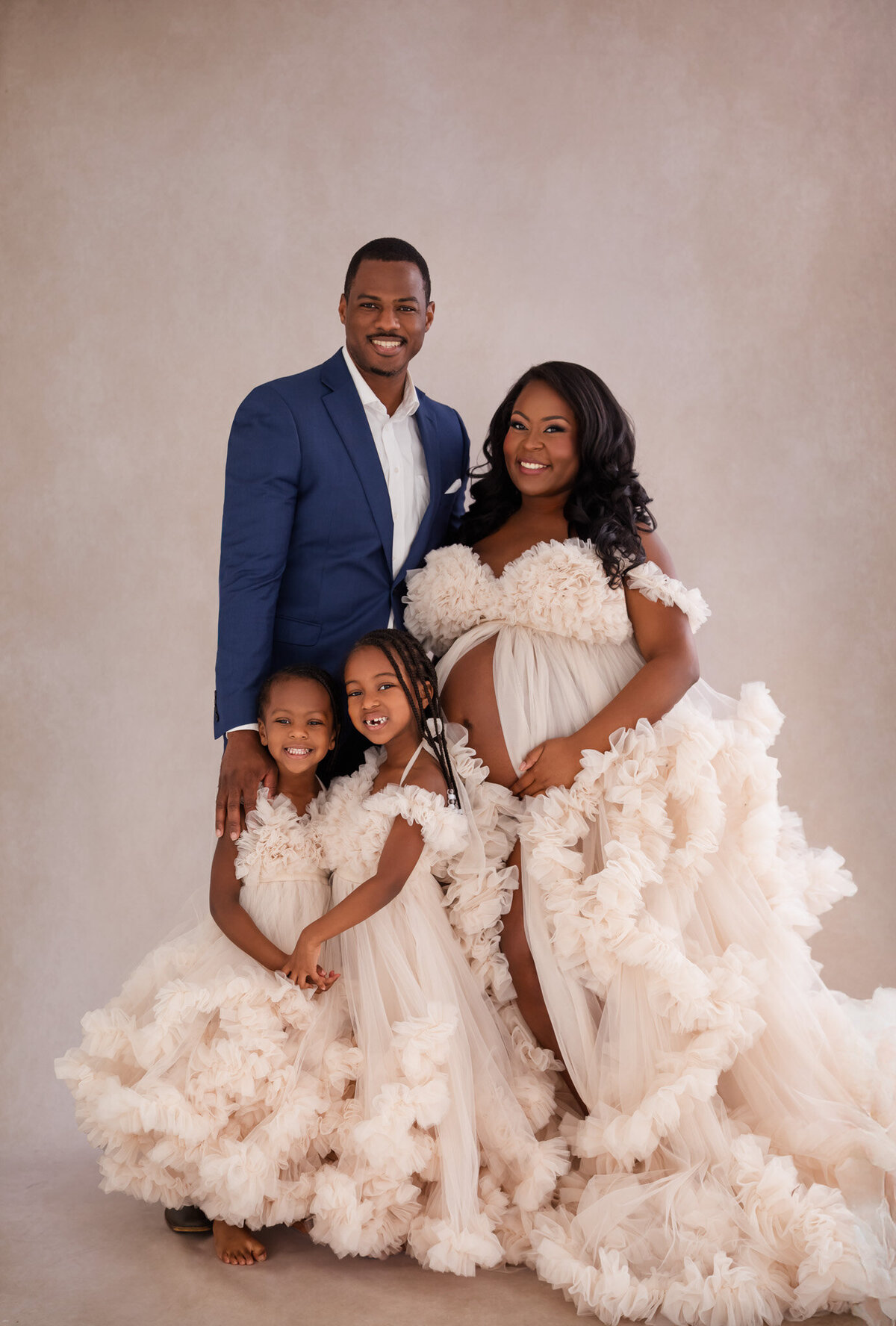 family maternity photos in orlando