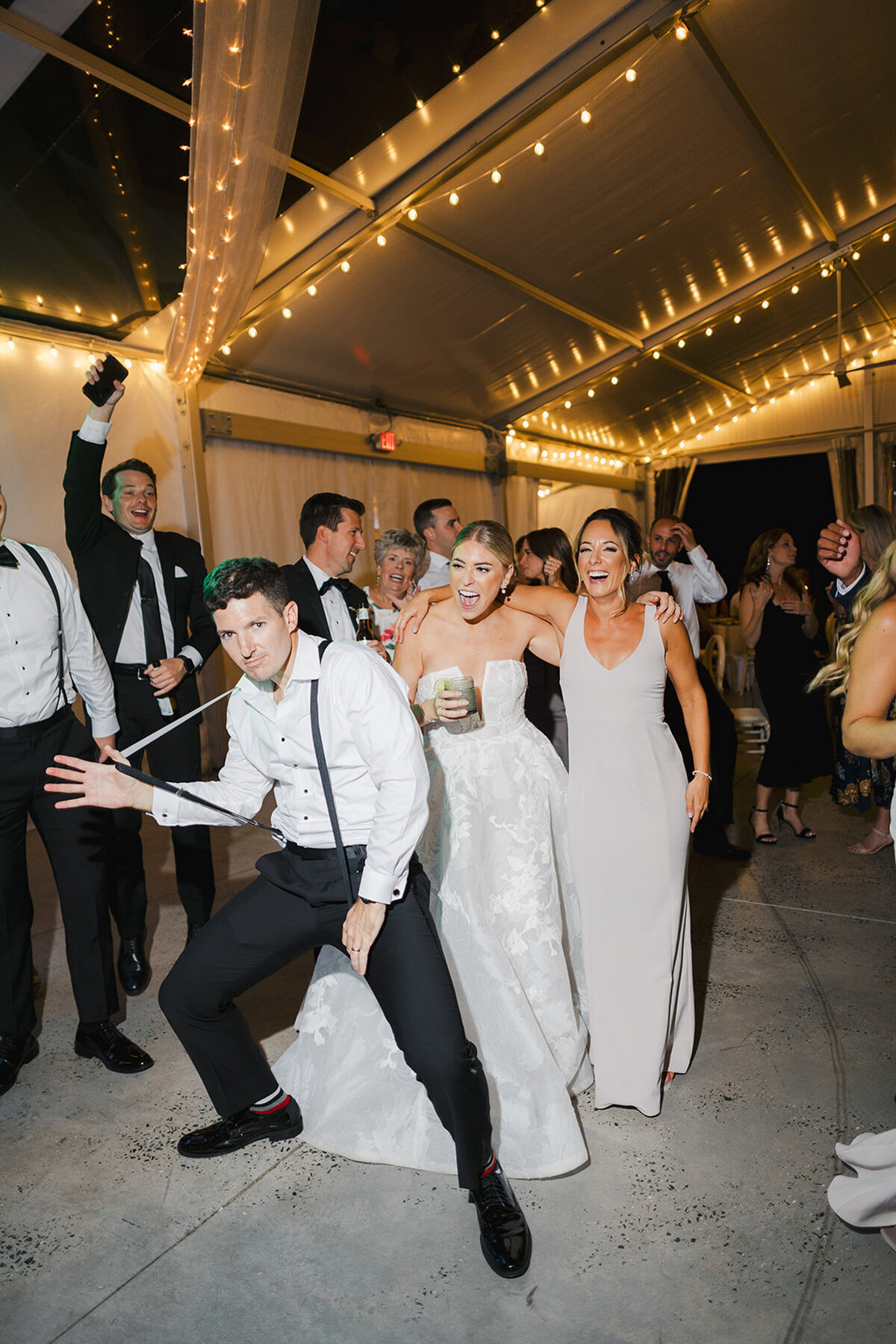 Grace-Brown-Photography-Bellevue-Hall-Tented-Wedding_080