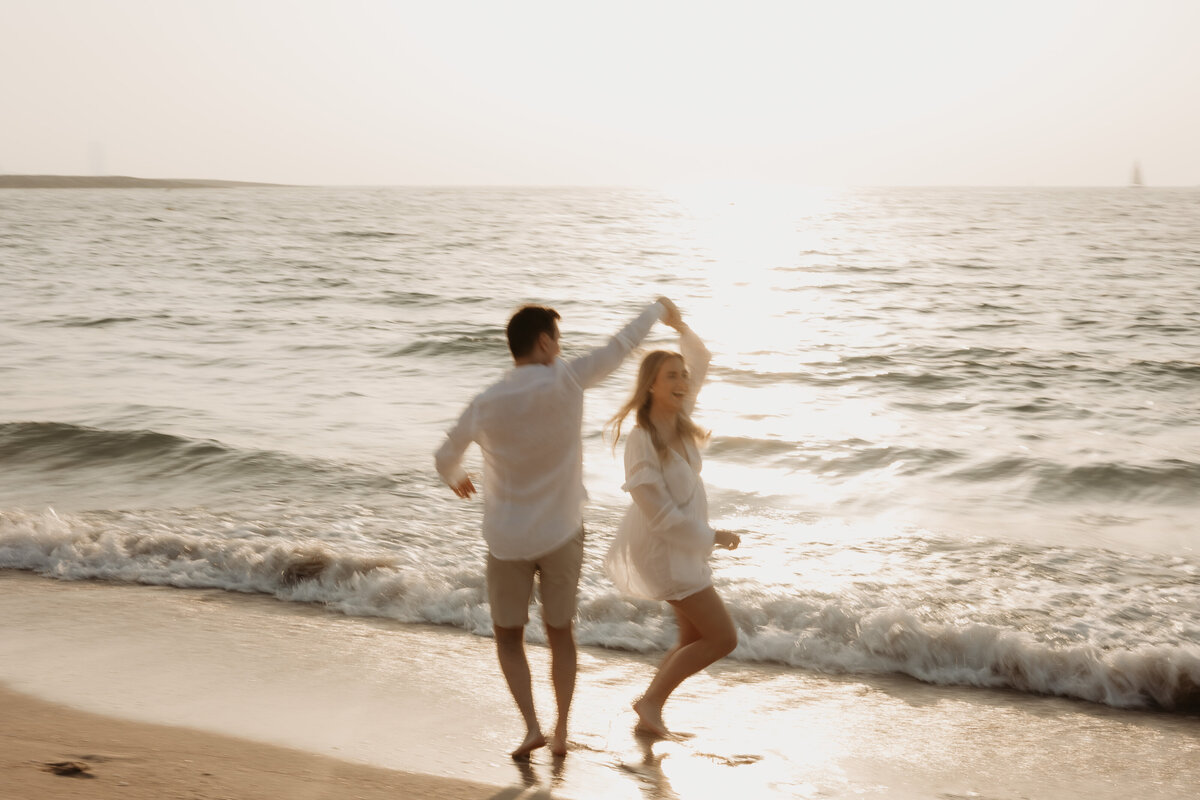 beach_engagment_photos-45