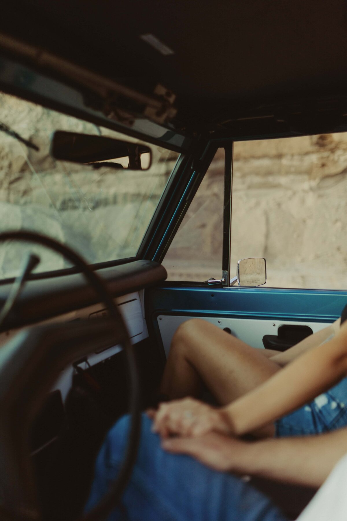 Ford-bronco-ride-engagement-session-35