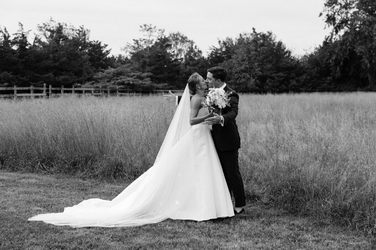kontakosta-winery-long-island-wedding-photographer-283