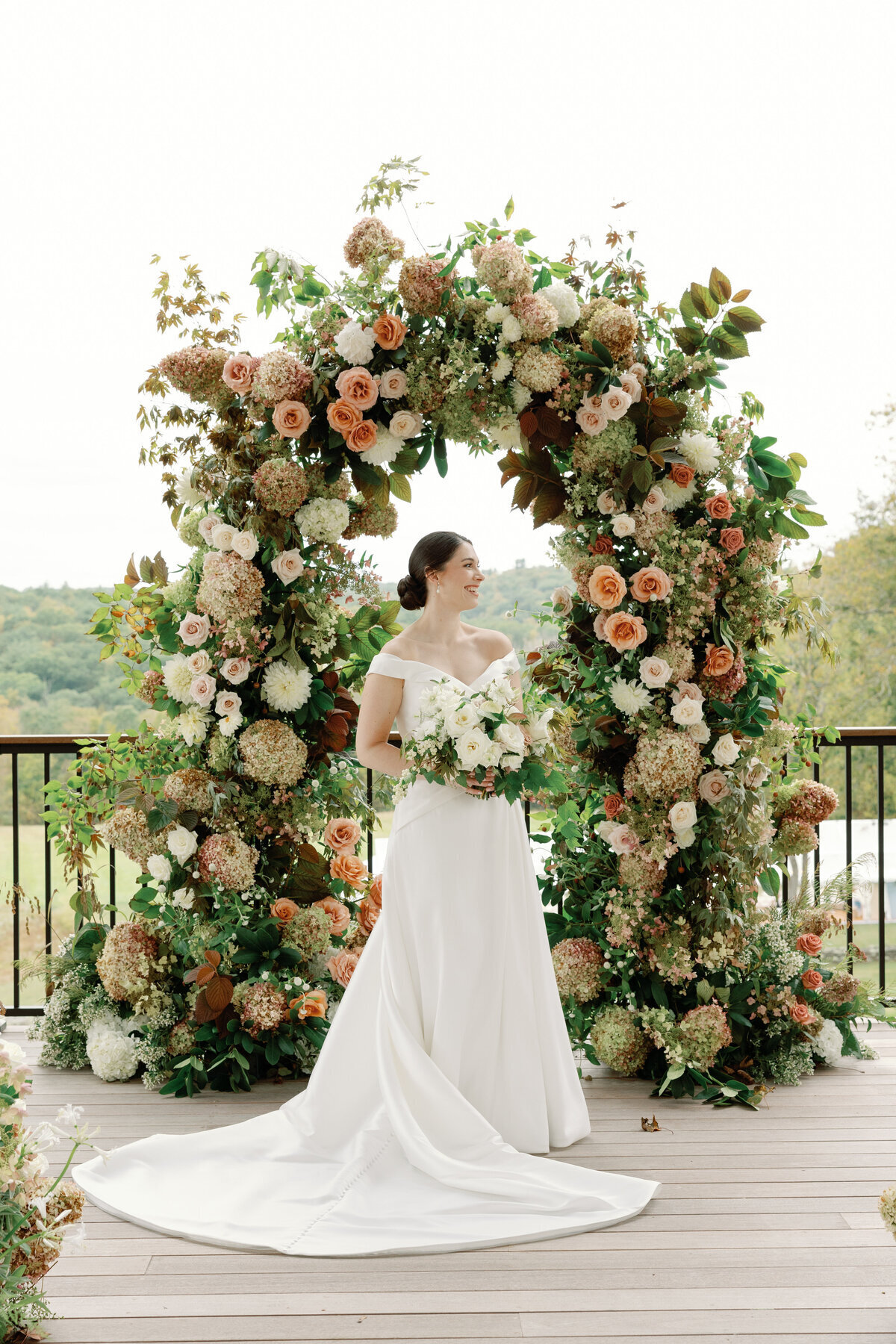 wedding-ceremony-floral-arch-willow-hill