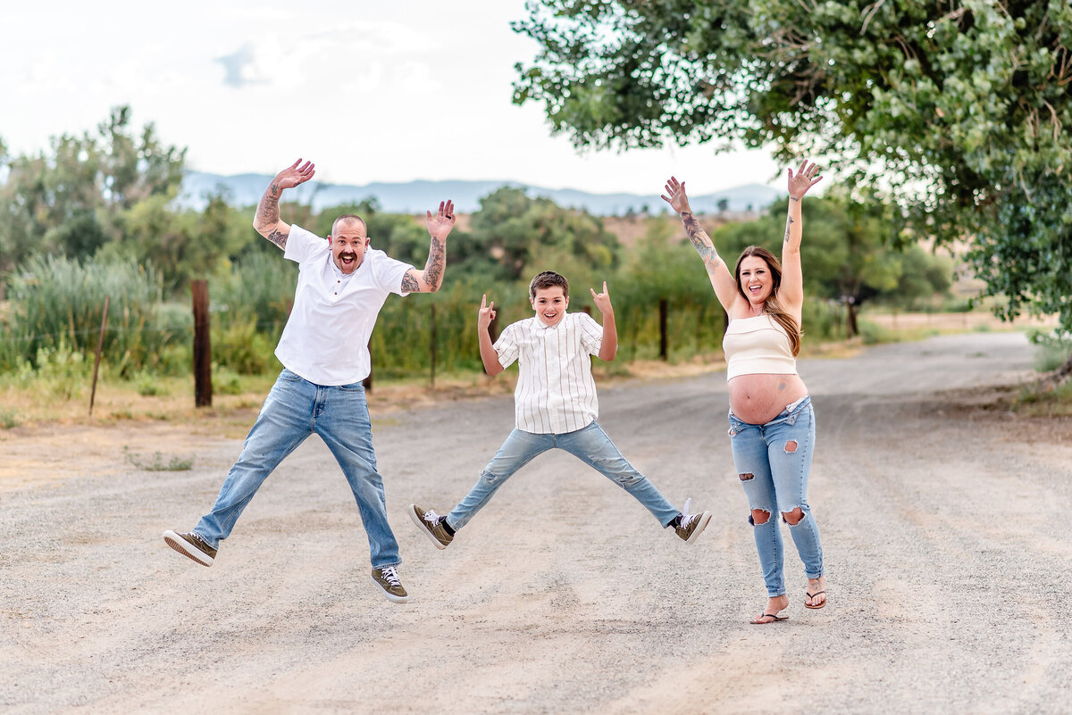 AppleValley-maternity-photographer-15