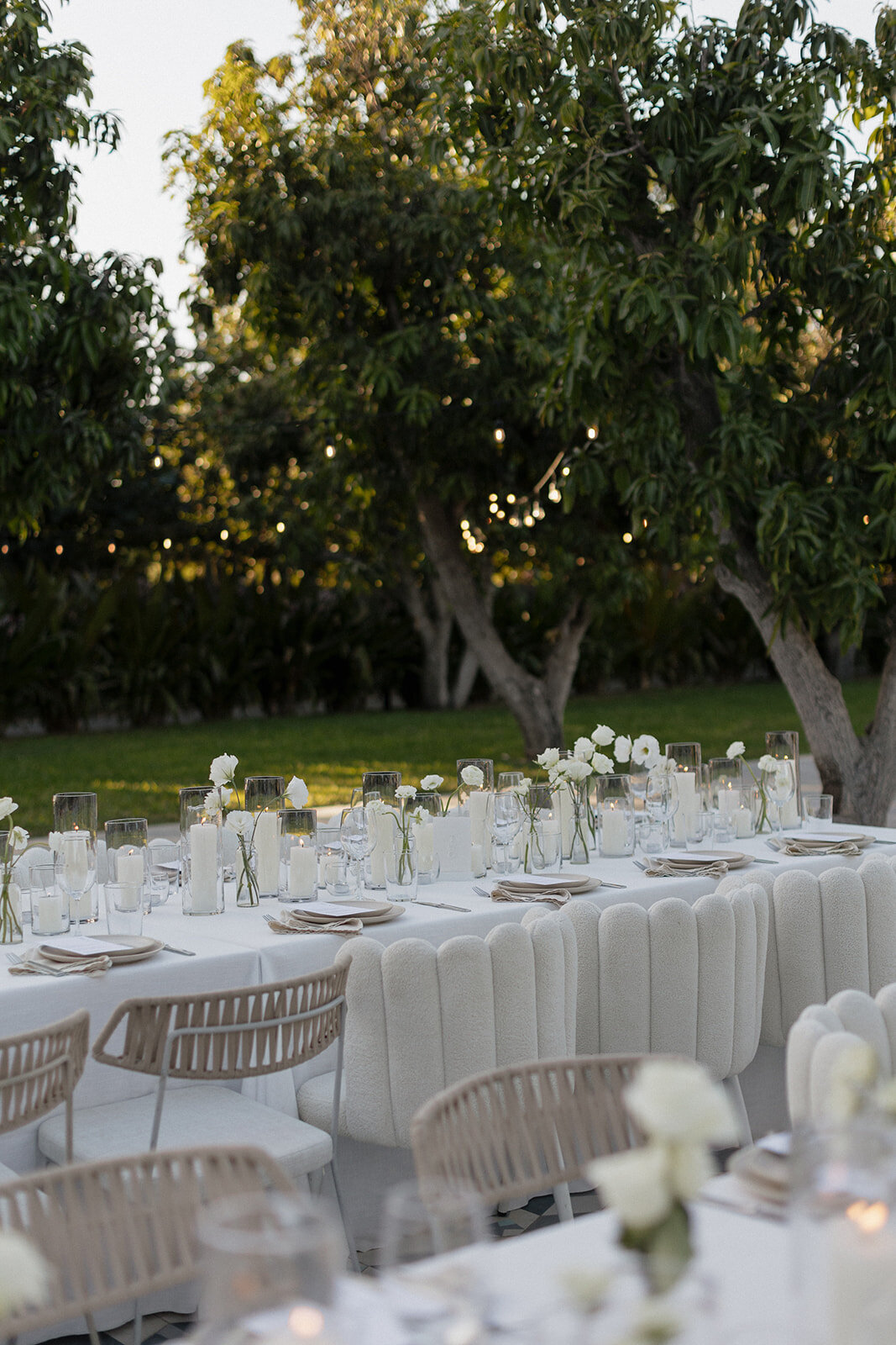 White neutral wedding table at Acre Baja in Cabo San Lucas