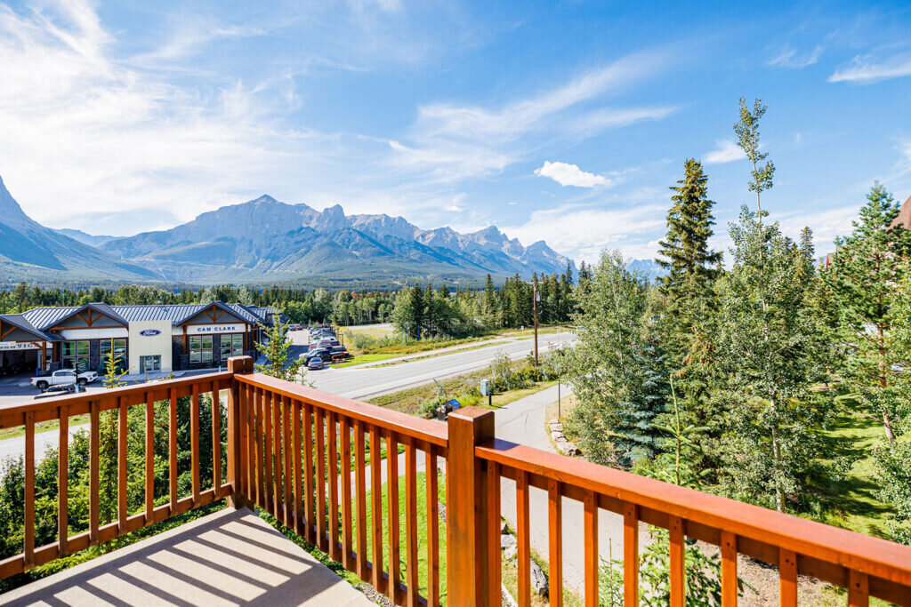 stoneridge-canmore-patio-view