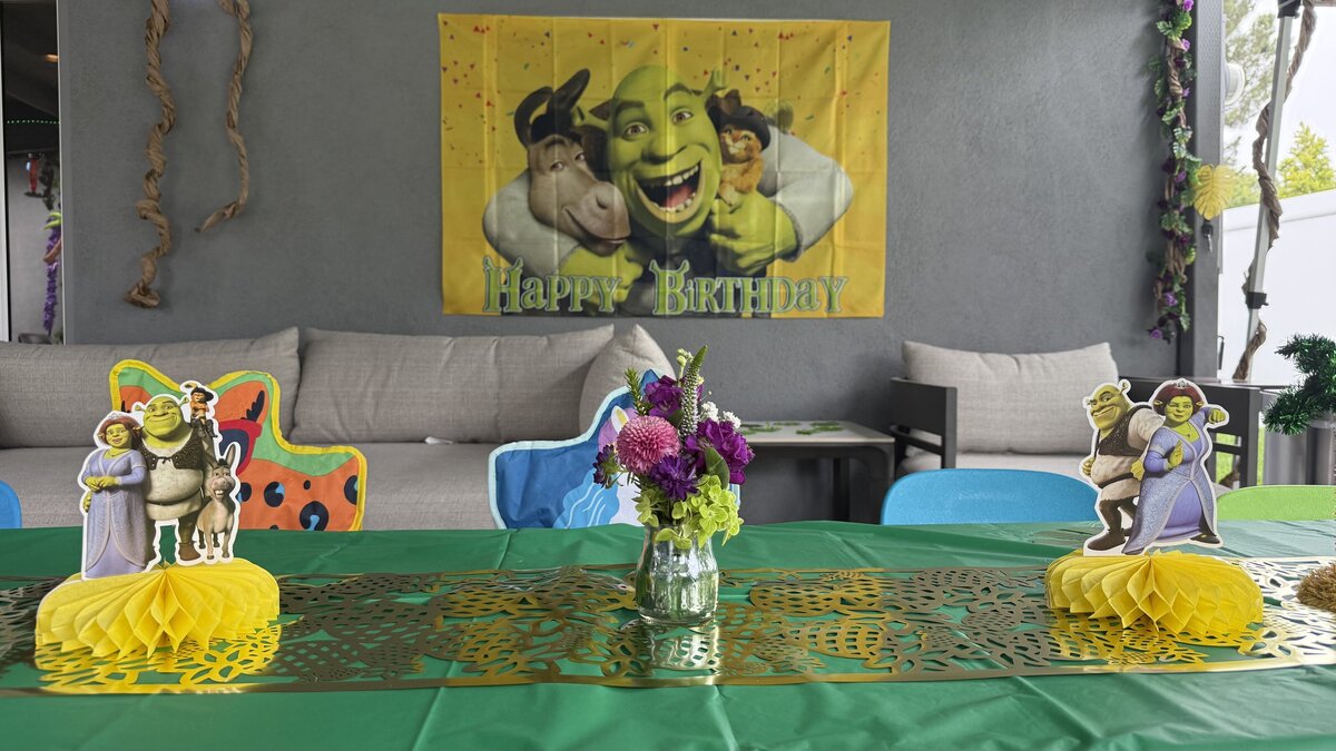 Shrek-Fiona-6th-birthday-charlie-cellar-to-sea-events-8