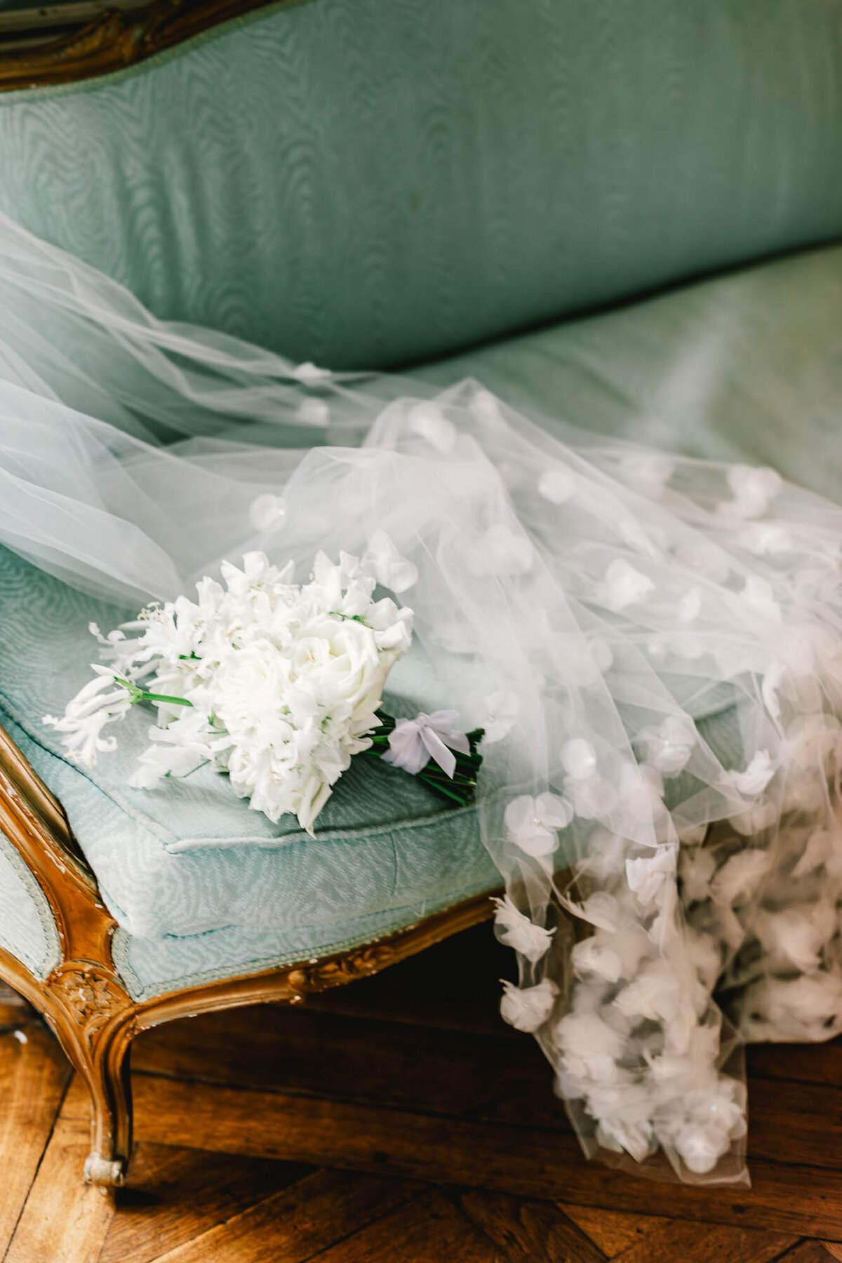 Wedding_Château _Champlâtreux_florist_trend _2025_vegetables_flowers_Capucineatelierfloral317