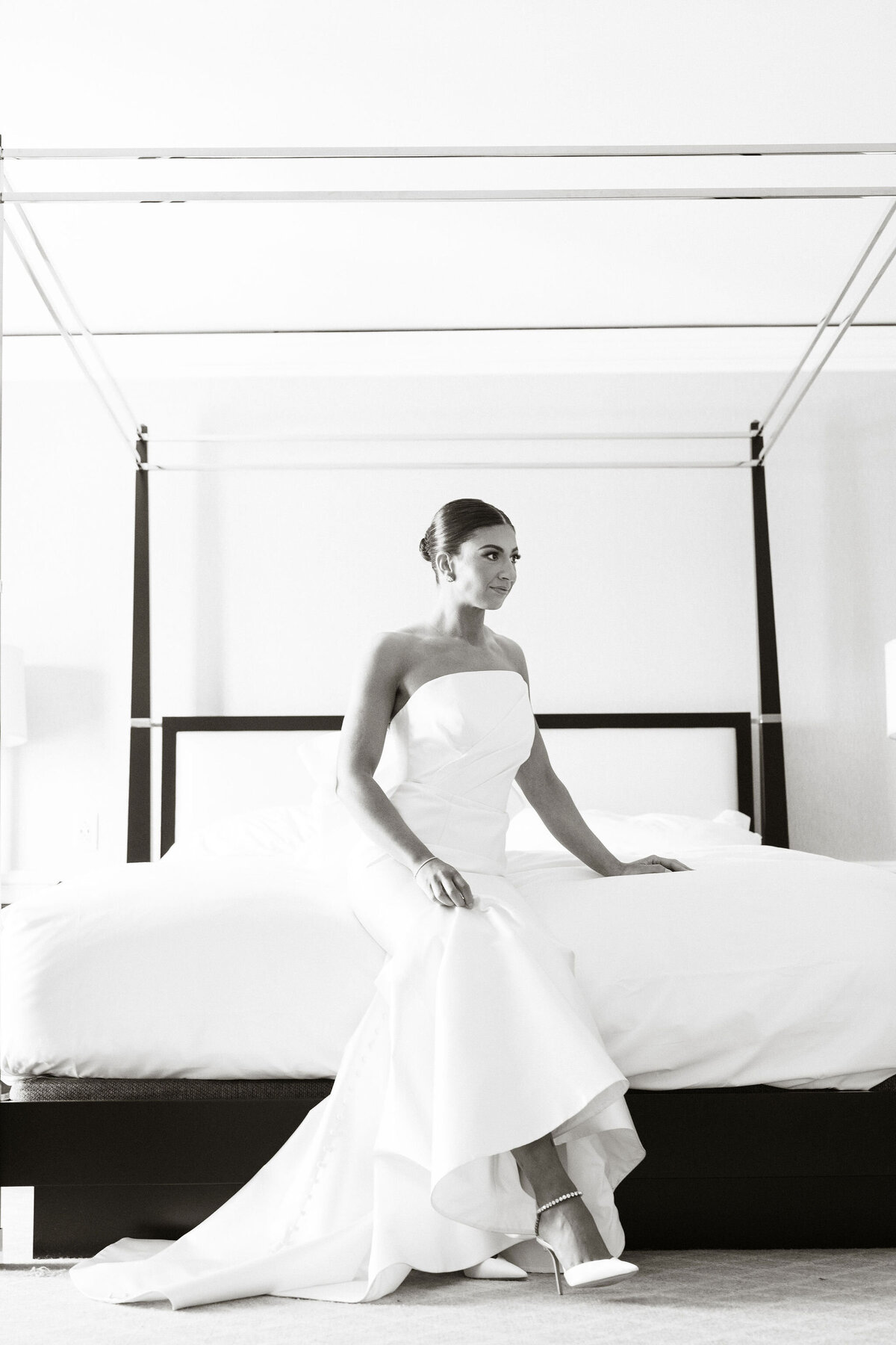18-bride-wedding-gown