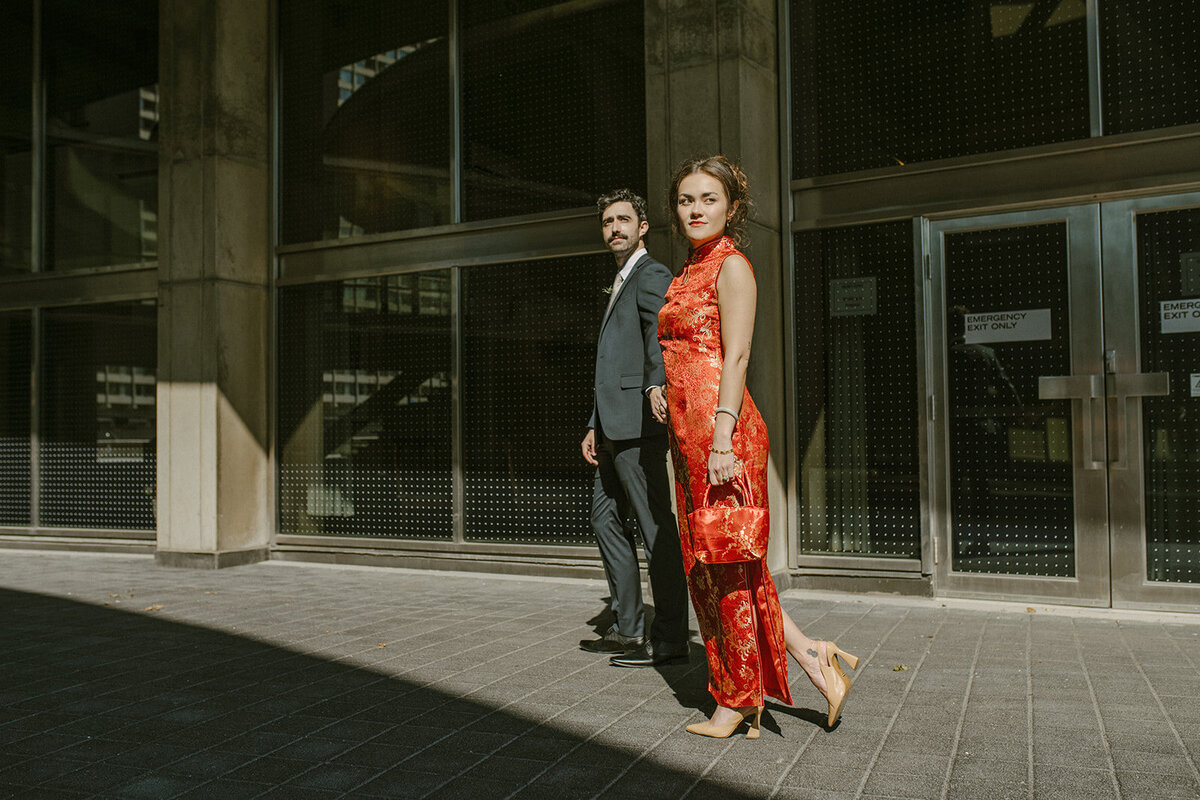 toronto-city-elopement-city-hall-ttc-subway-sugar-beach-fun-romantic-sumer-wedding-2739