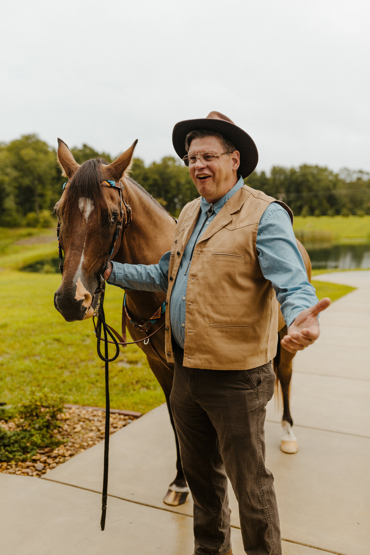 colorado-wedding-photographer-in-soddy-daisy-tennessee-at-mountain-heights-venue-near-nashville-horse-dog-lake-barn-108