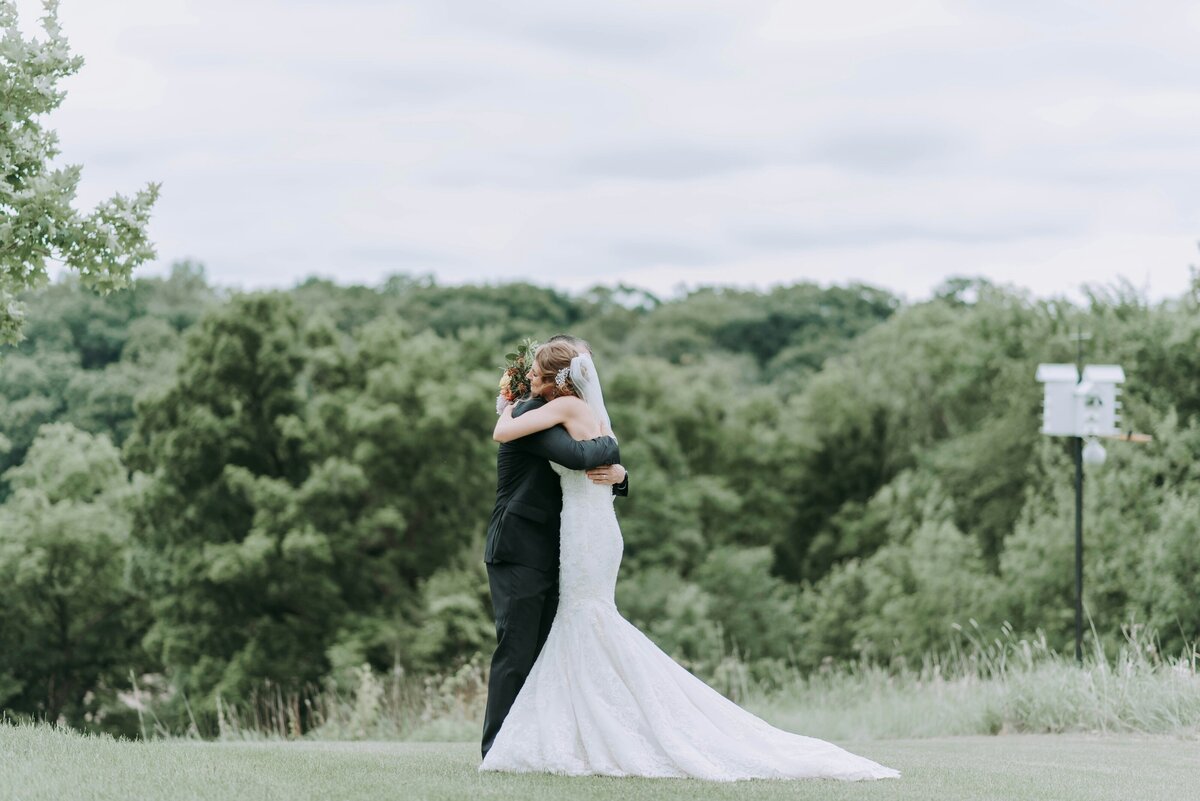 samantha-gades-RAKMocz7EIs-unsplash