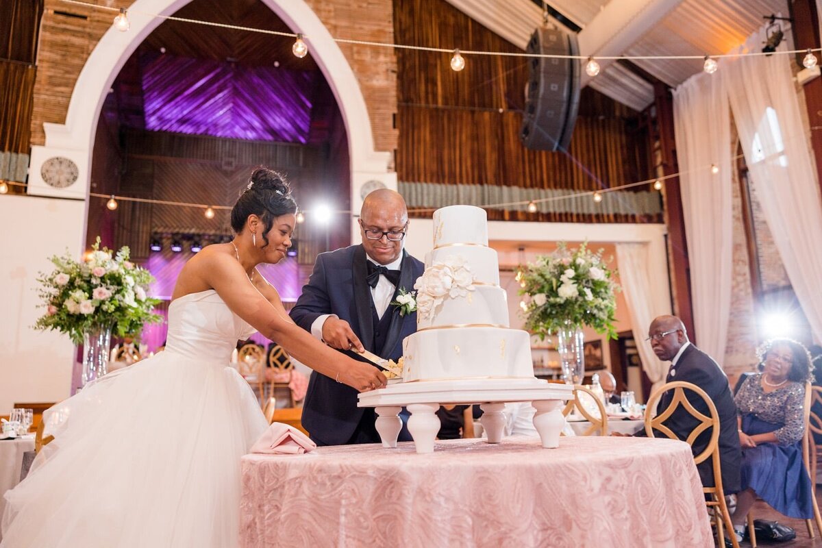 Brooklyn Arts Center Wedding | Blue Satin Bee 40