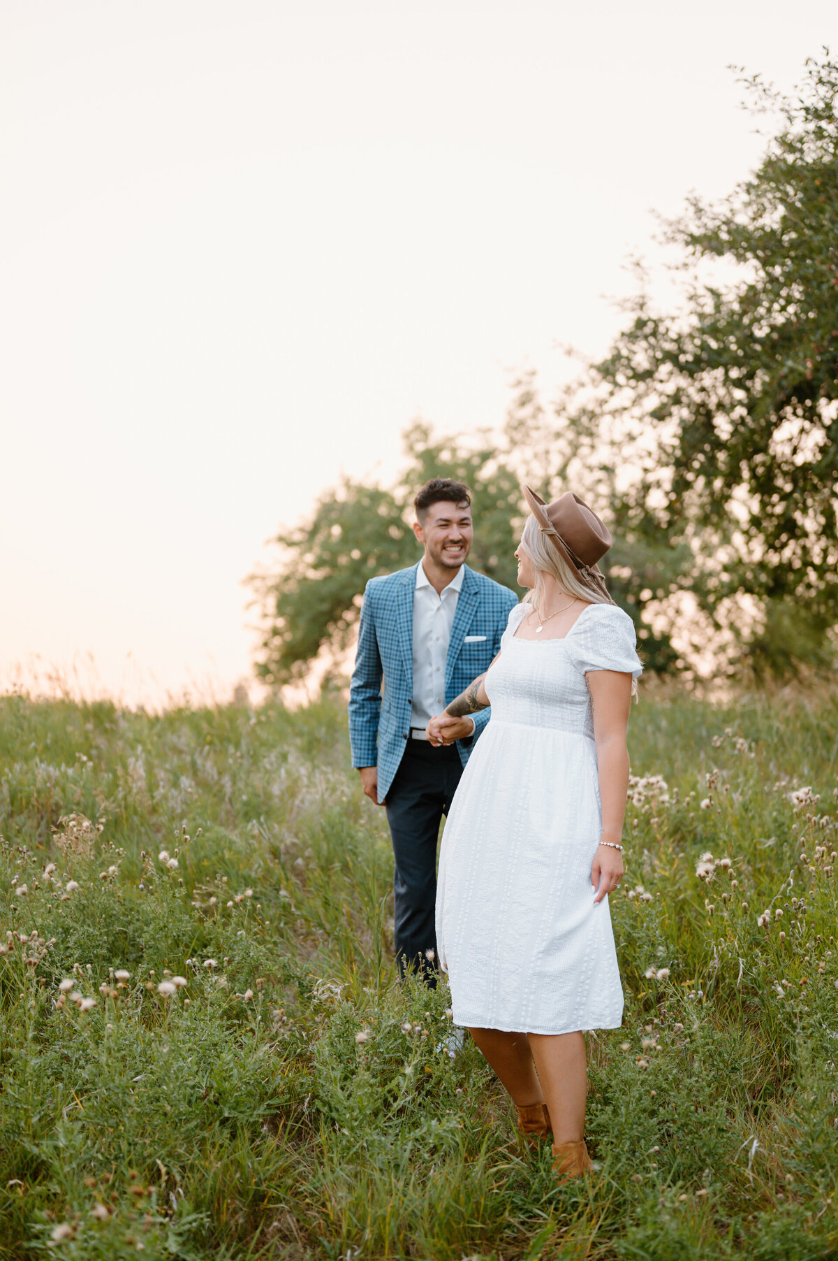 fargo-north-dakota-engagement-session-julianna-mb-photography-23